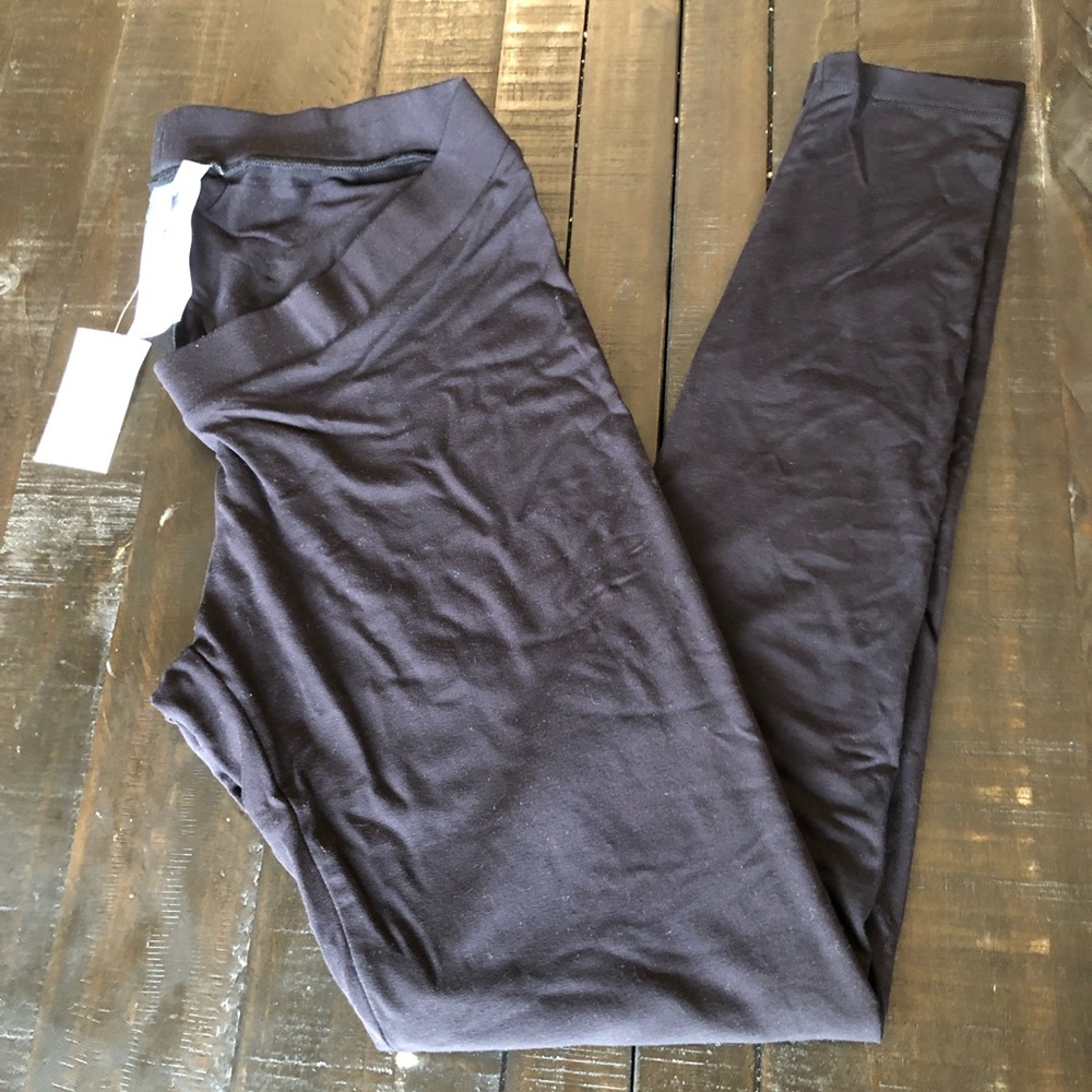 NWT A Pea in the Pod Black Leggings